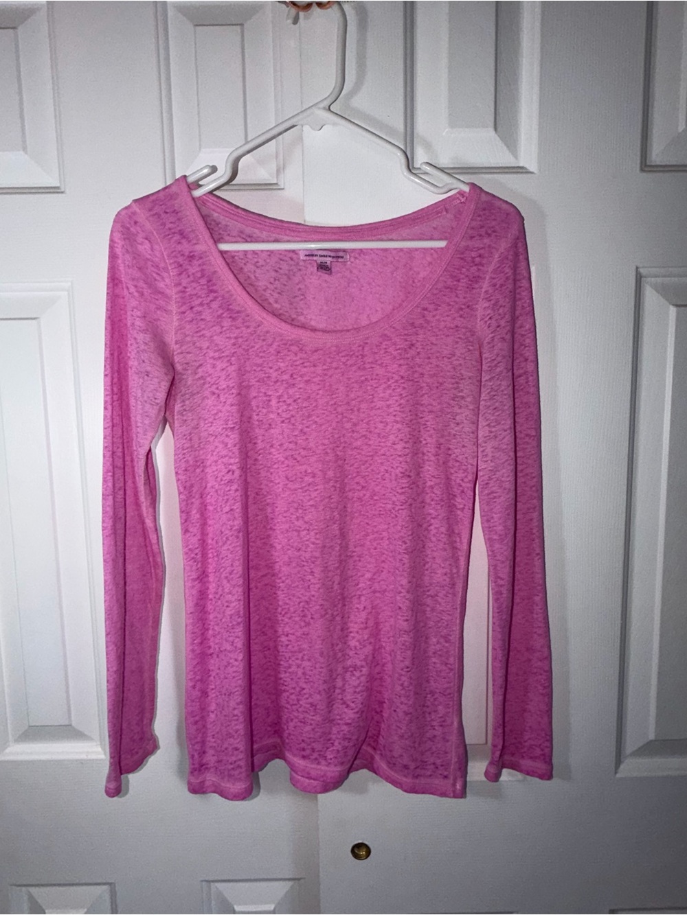 American Eagle Outfitters Pink Long Sleeve Scoop Neck Tee